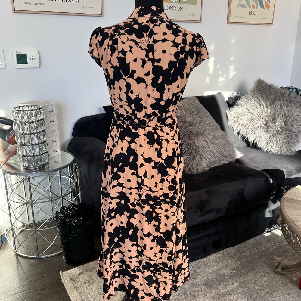 Urban Outfitters Black and Tan Floral Midi Dress - Picture 5 of 7
